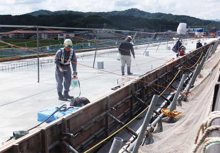 里熊大橋拡幅床板工事